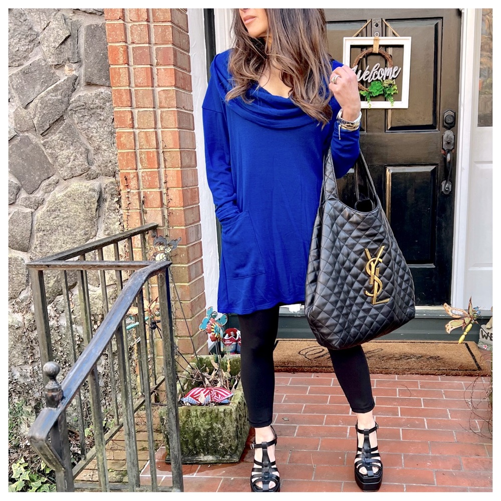 #30 Boho Soft knit Hacci Top with front pockets